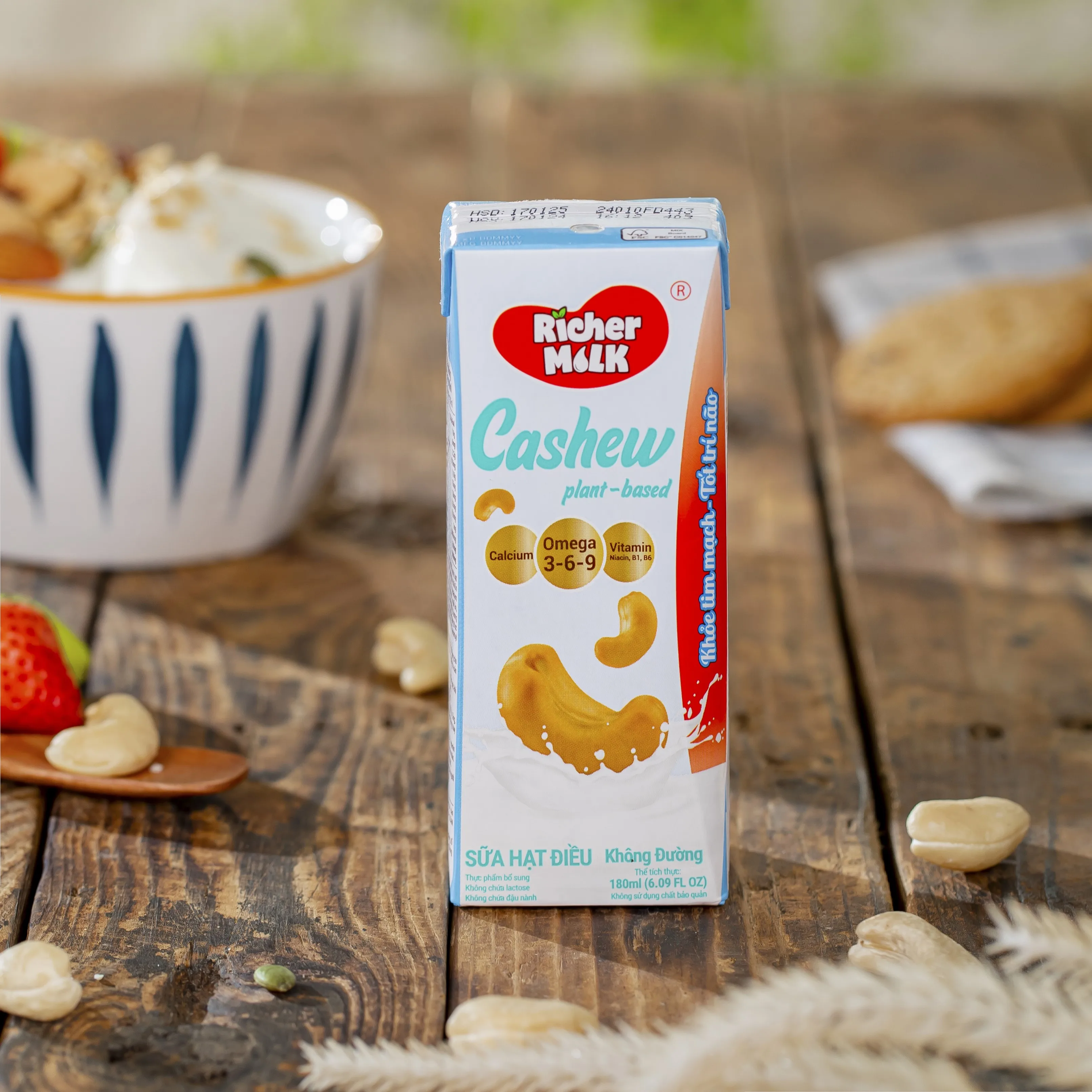 Cashew Milk Low Fat Free Sugar Almond Milk and Nut Milk Extract Non Dairy Product Pasteurized