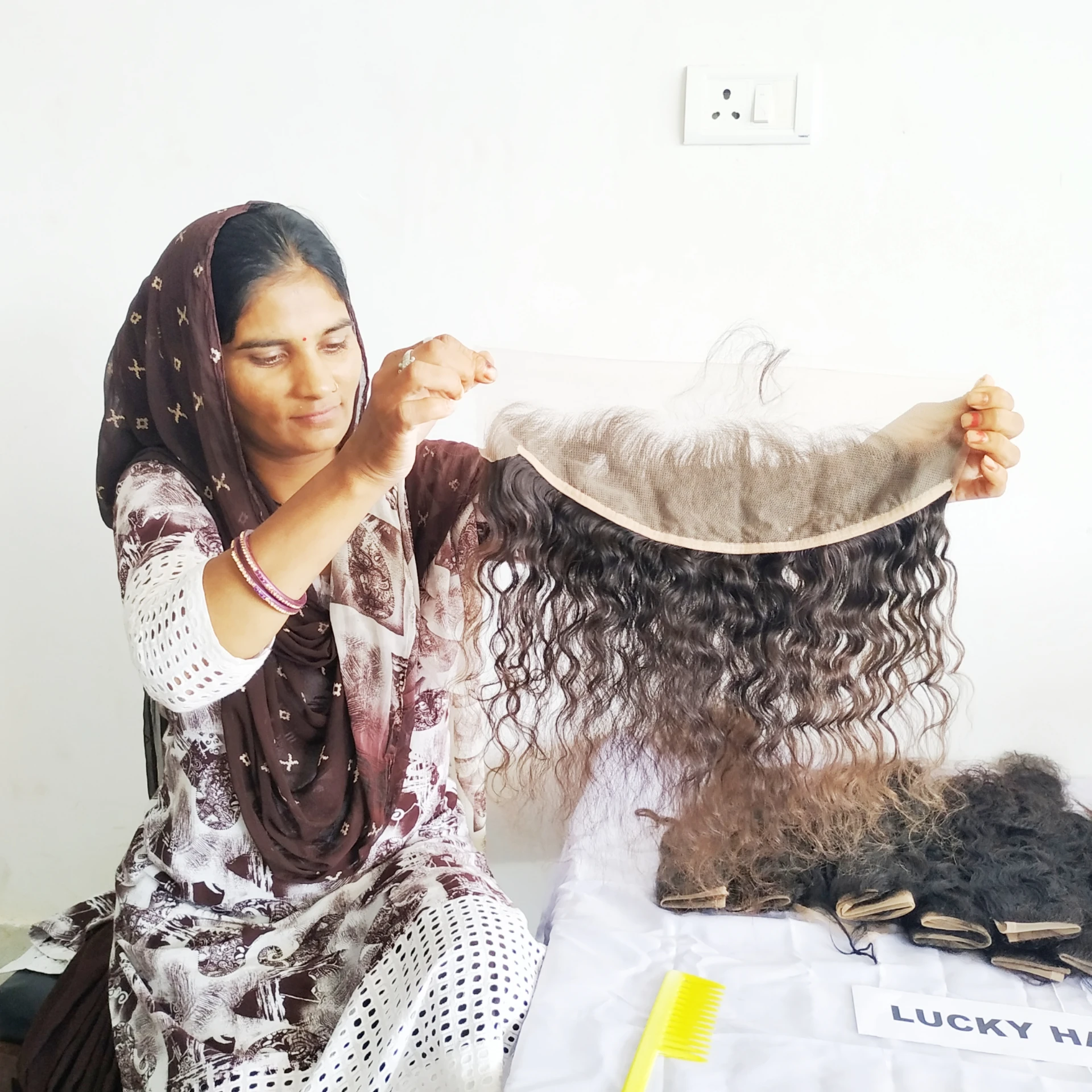 Unprocessed Weave human hair Natural Curly 13*4 frontal cuticle aligned wholesale factory price raw Malaysian human hair