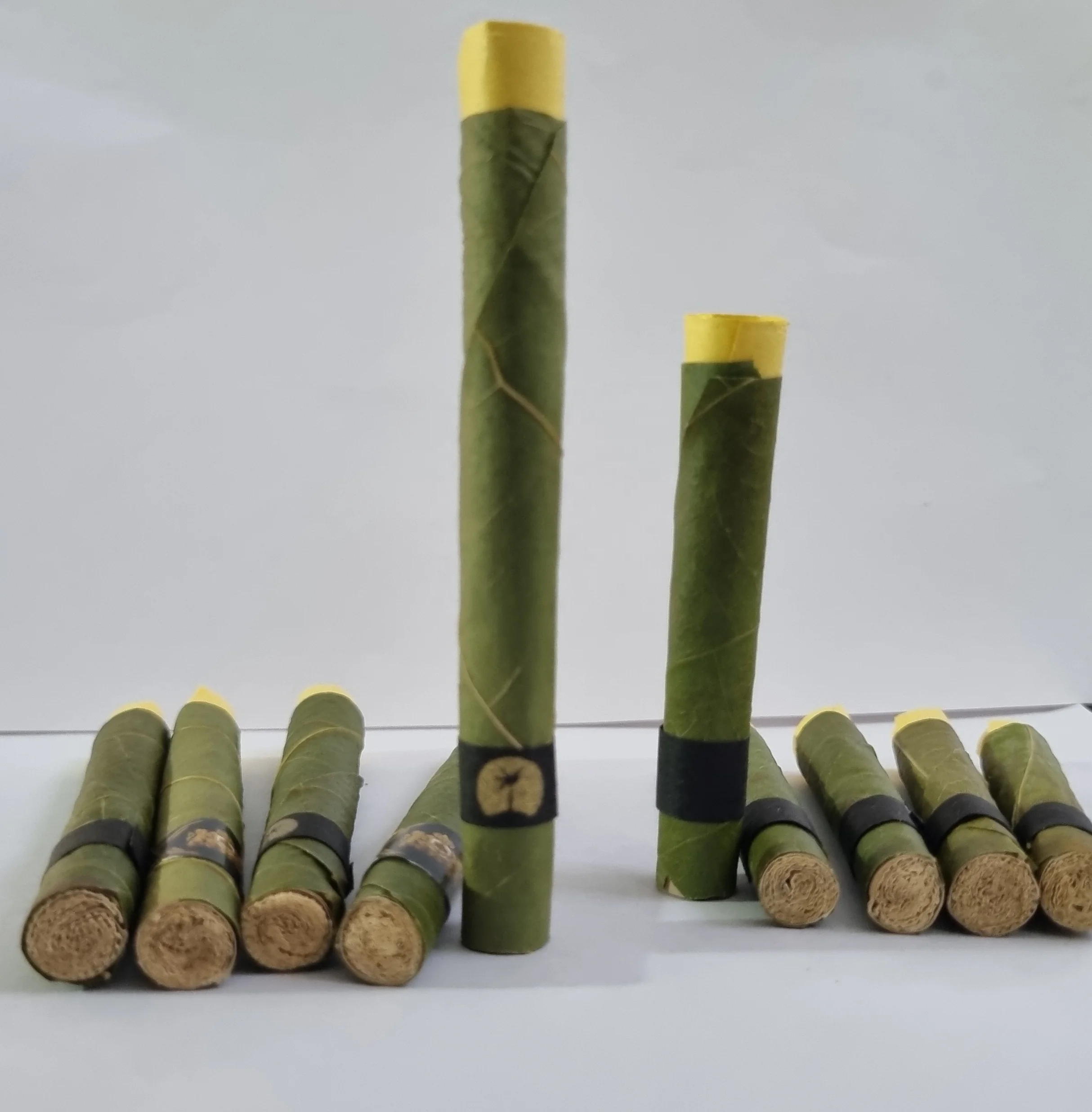 Organic hand rolled leaf Best compatible leaf in filled herbal mixture & buds Full Natural taste pleasurable Super Slow Burning