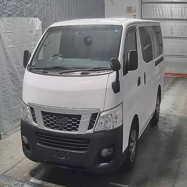 2015 NISSAN NV350 караван Подержанный