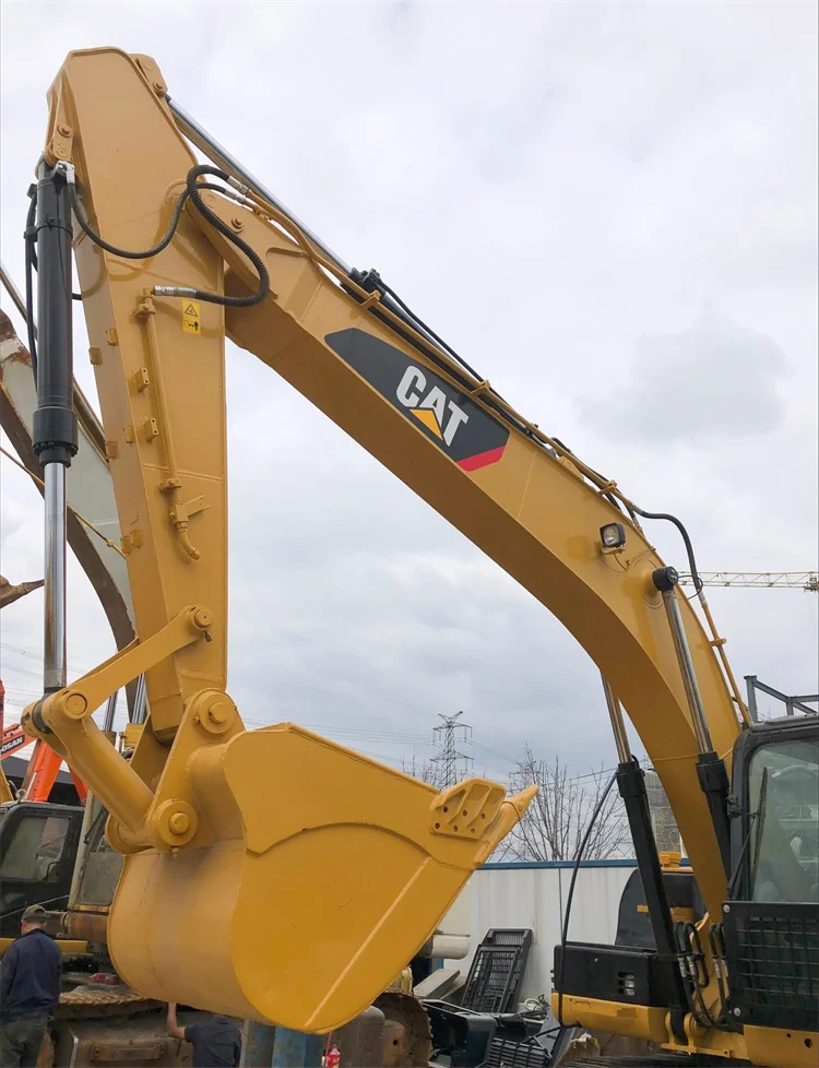 High quality used CAT 320 excavator! Used excavator CAT 320D2 at your service!