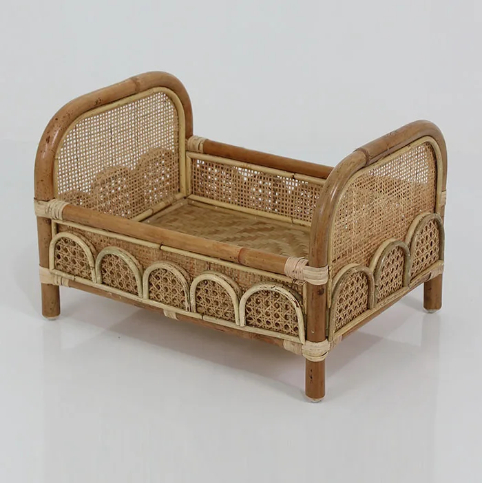 Sweet Scallops Rattan Dolls Crib For Kid