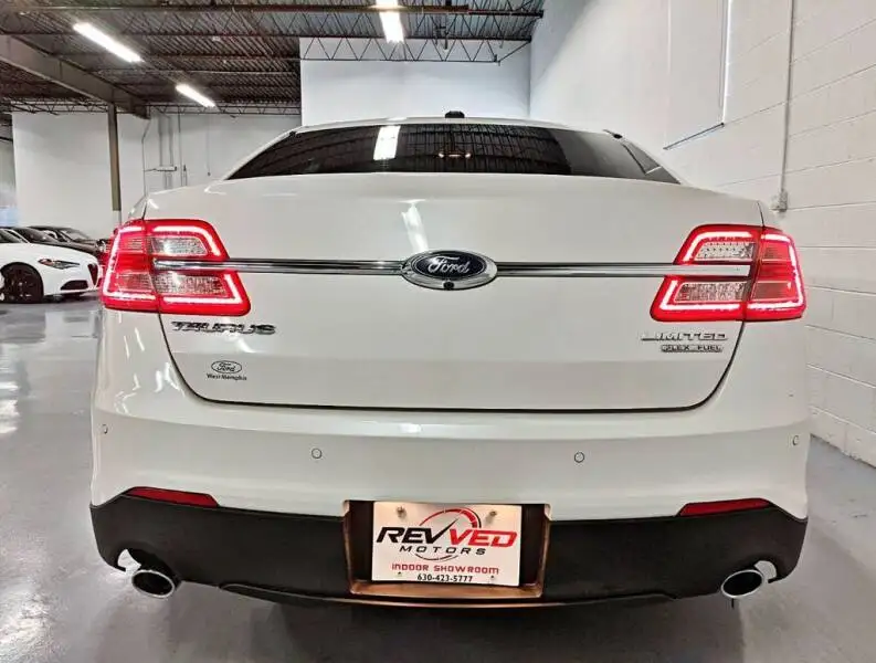 Дешевые достаточно используемые 2018 Ford Taurus ограниченные 4dr седан для продажи