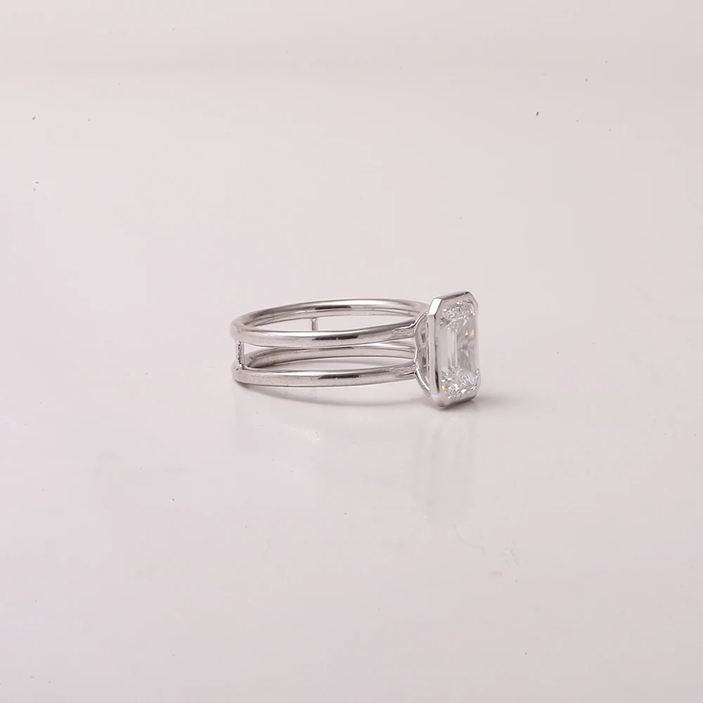 1.75 CT Emerald Cut Bezel Setting White Gold Jewelry Latest Fashion Women CVD Diamond Engagement Lab Created Diamond Ring