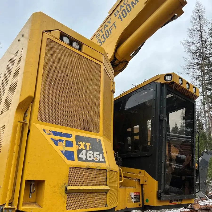 Tracked feller buncher Komatsu XT465L-5 Digger Tractor With Backhoe And Front loader