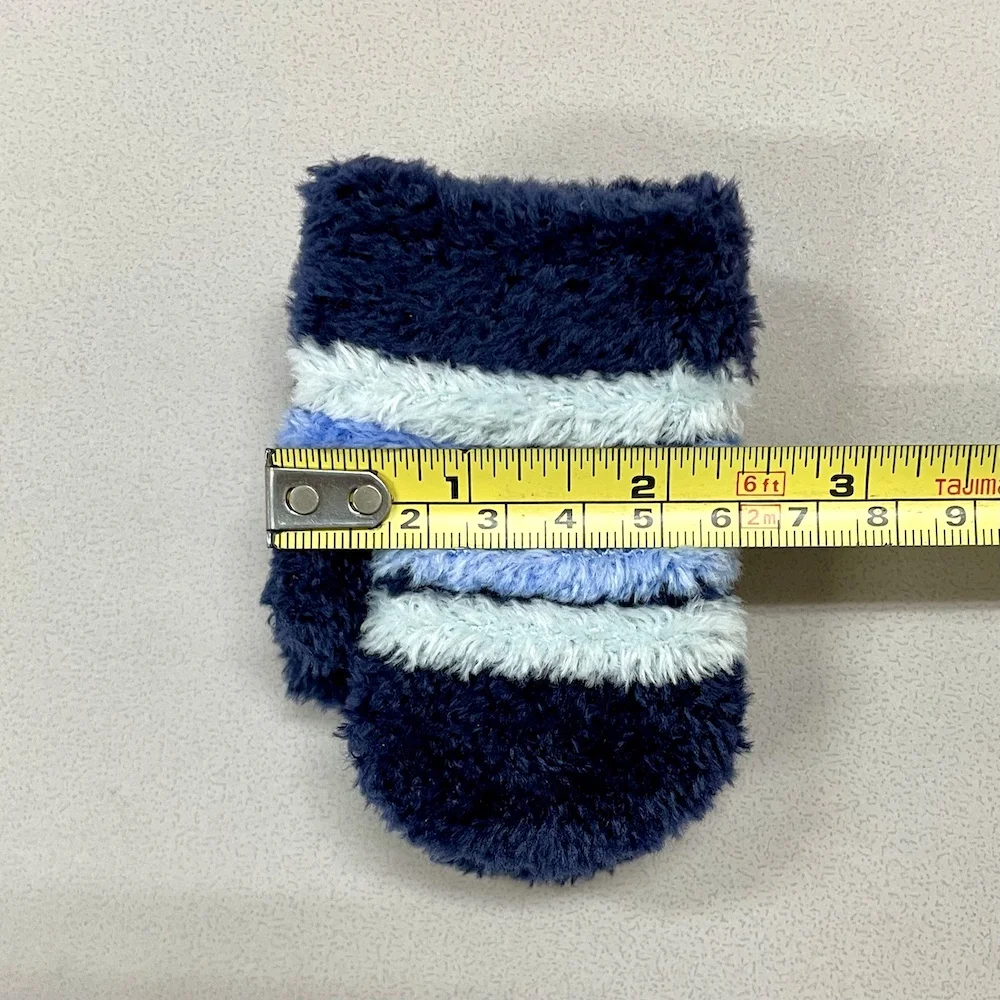 Soft feather yarn and super stretchy knit baby mittens