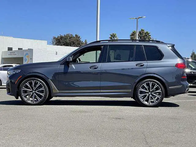 2022 BMW X7 внедорожник б/у автоматическая коробка передач с RWD AWD FWD опционами 8L турбо двигатель R16 шины кожаные сиденья темные внутренние газовые бензиновые