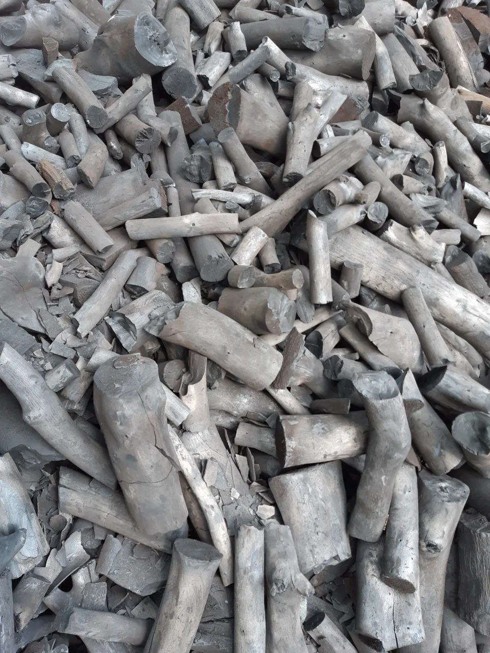 BEST QUALITY KHAYA BLACK NATURAL CHARCOAL Manufacturer Hardwood charcoal Smokeless Long burning time