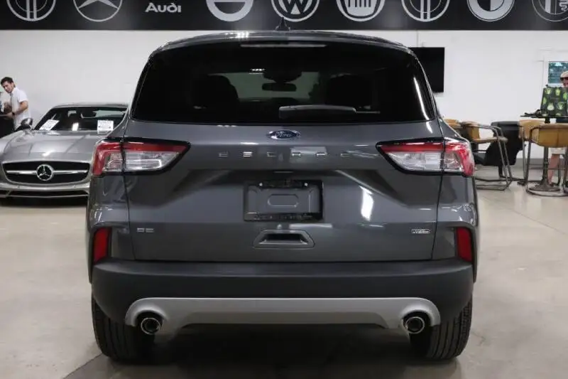 Подержанные гибридные автомобили Ford Escape