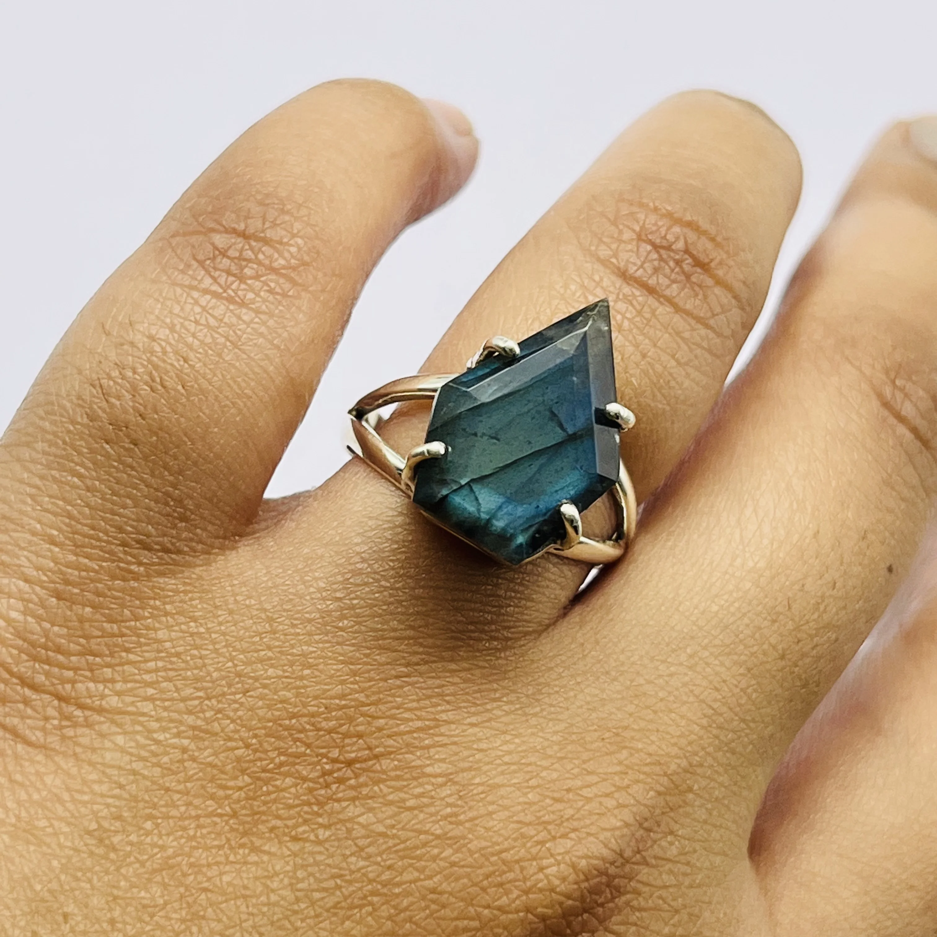 Silver 925 Handmade Triangle Shape Rings Natural Labradorite Wedding Jewellery