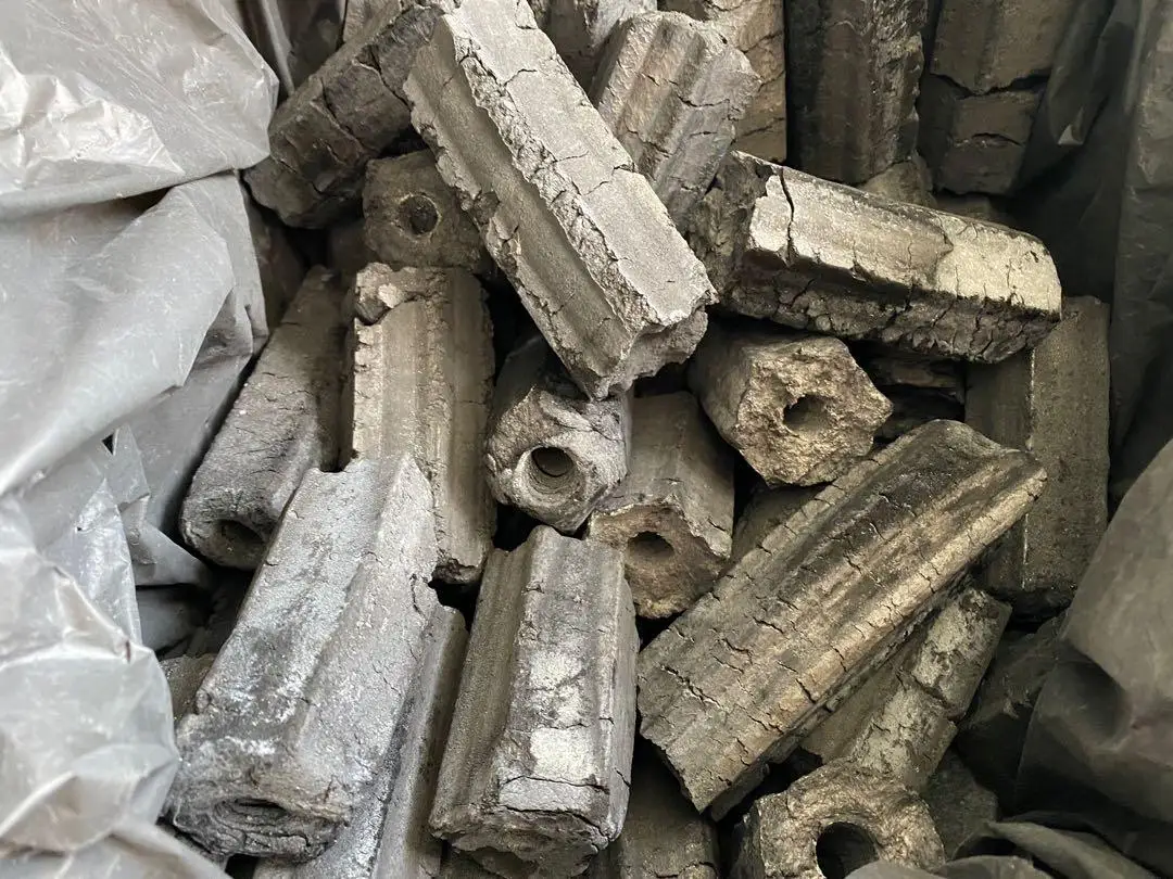 Вьетнамский уголь 100% для древесных опилок с шестигранным углем-оптовая продажа древесного угля из твердой древесины-высококачественный