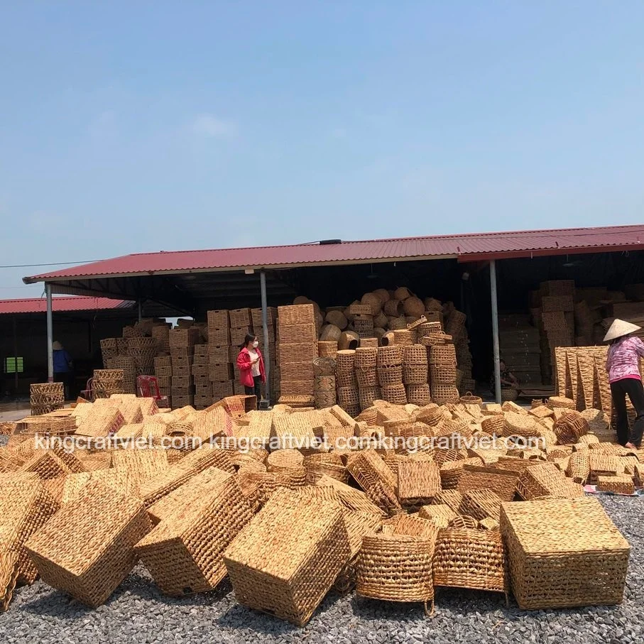 Water Hyacinth Basket Laundry Basket Organization Storage Basket with Handles Vietnam Supplier Competitive Price Wholesale