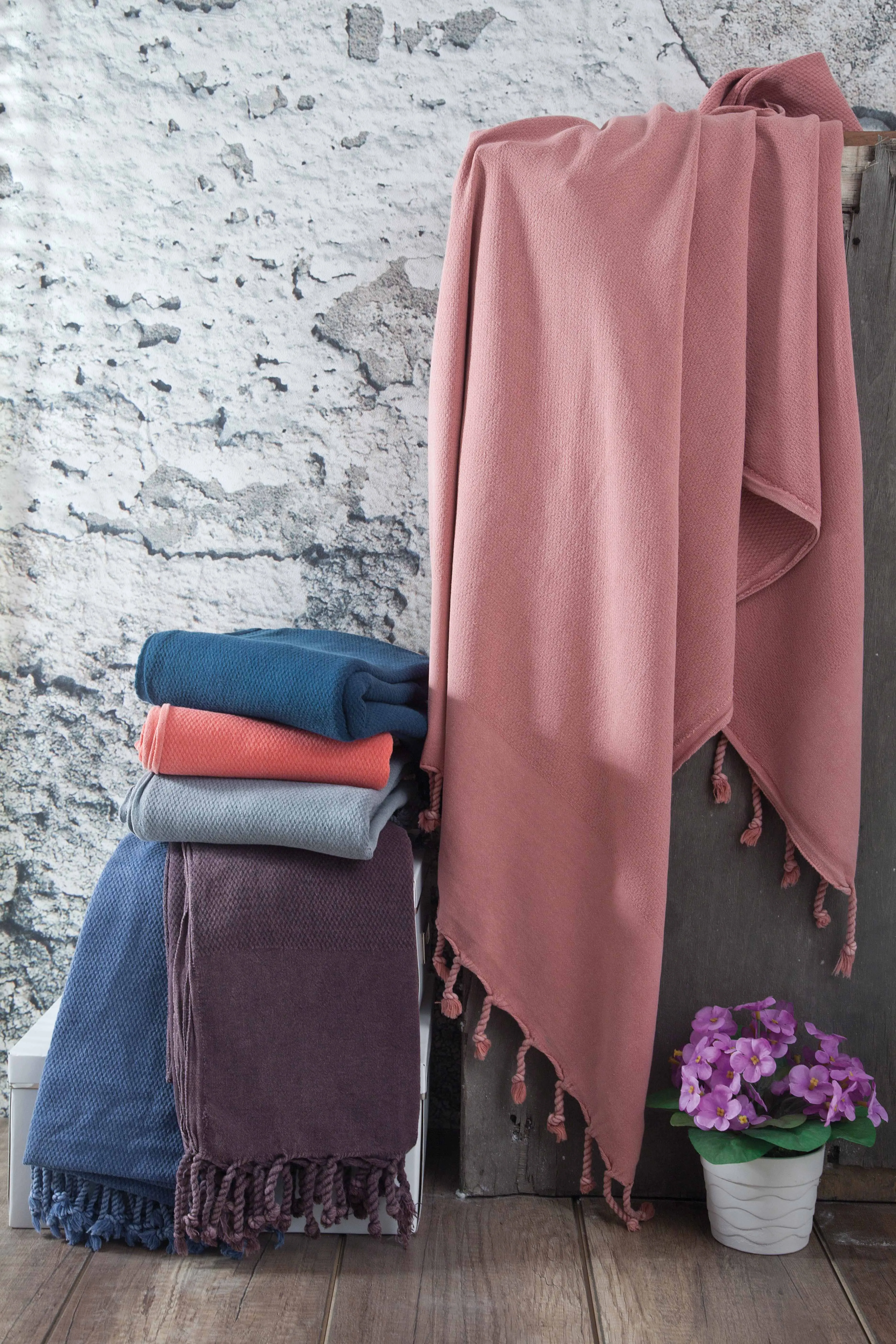 100% Cotton Wholesale Beach Towel Peshtemal for Sauna directly from manufacturer in Denizli / Turkey