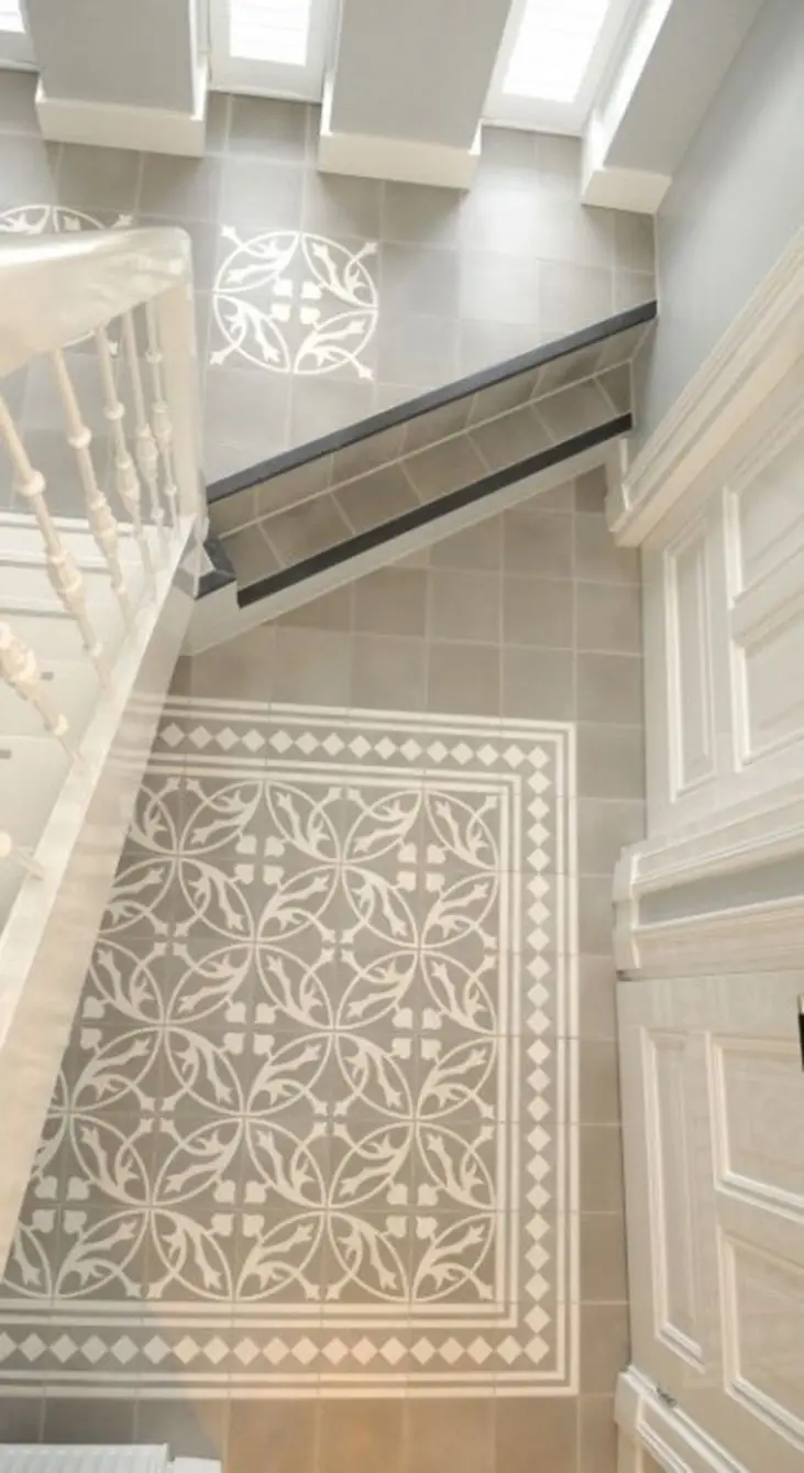 Carved marble wall panel flower design