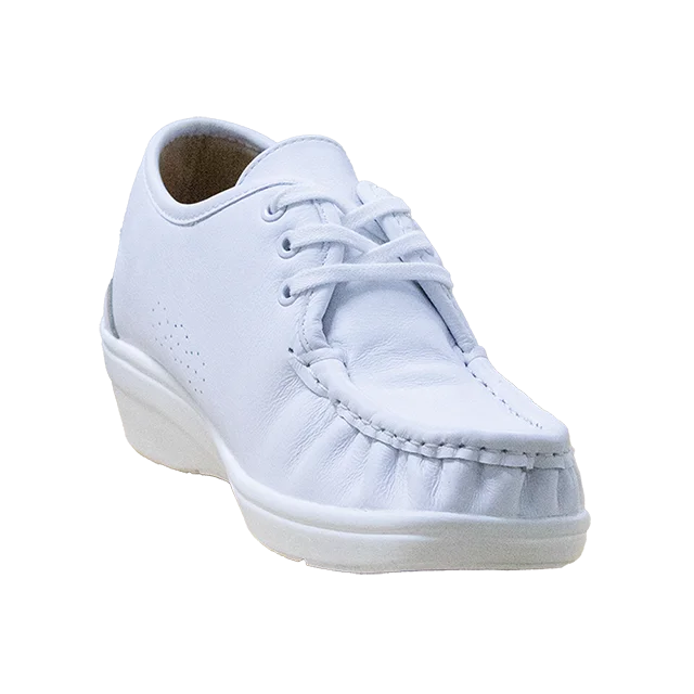 Nurse Shoes Made in Thailand, Featuring High Quality Genuine Leather and Soft, Comfortable Insoles, Essential for Nursing Work.