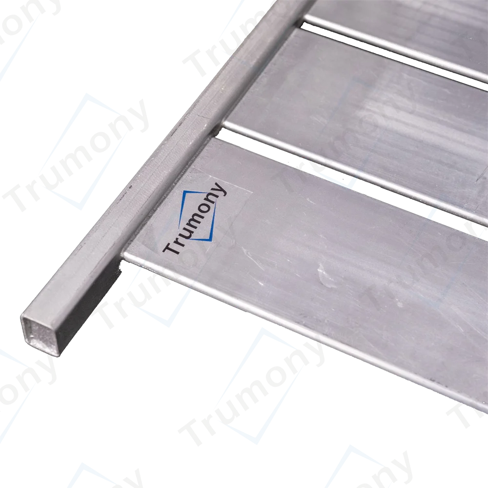 High heat dissipation performance microchannel tube bottom side cooling  battery module cooling stamping cooling plate