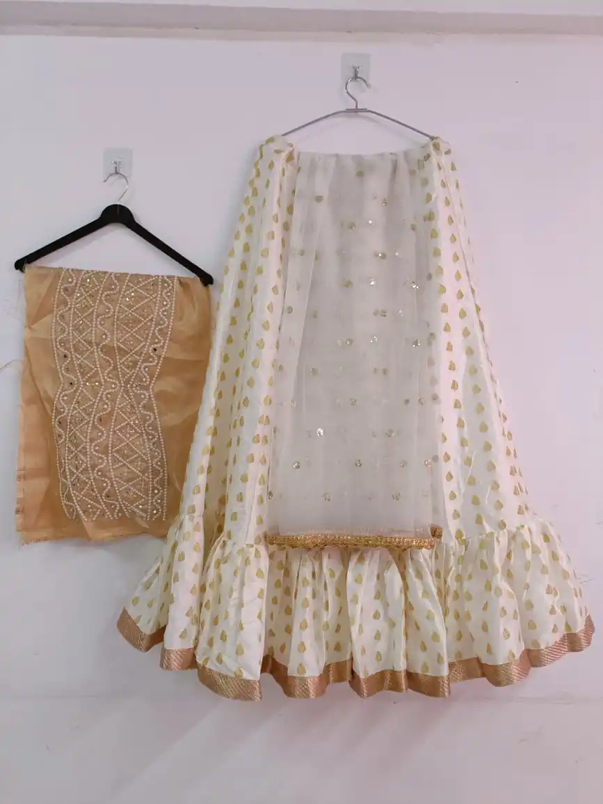 Trendy Designer Style Heavy Kasturi Silk Lehenga Choli Print and Lace Border with Silk Blouse with Sequence and Dori Pattern