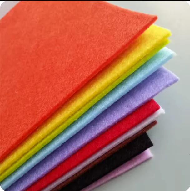 Colorful Nonwoven Needle Punched Soft / Hard Felt 1-5mm Thick Vietnam Polyester Felt
