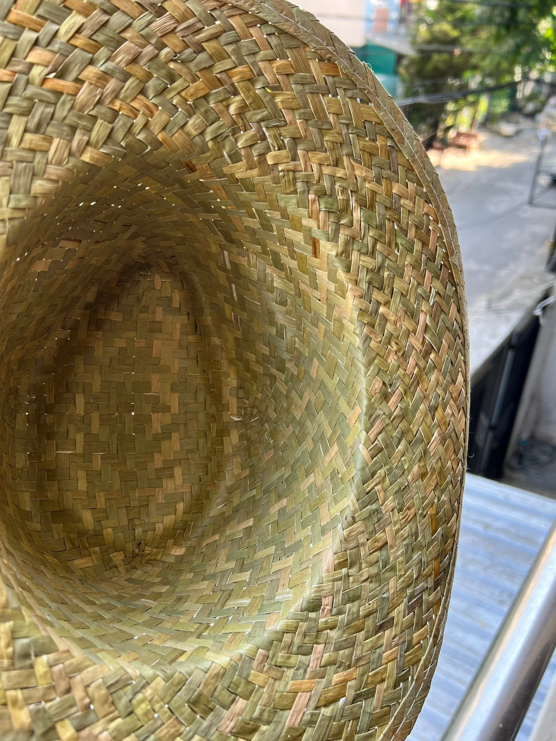 Grass Straw Hat For Beach Camping and Fishing / Straw Hat From Vietnam For Sunshade and Travel