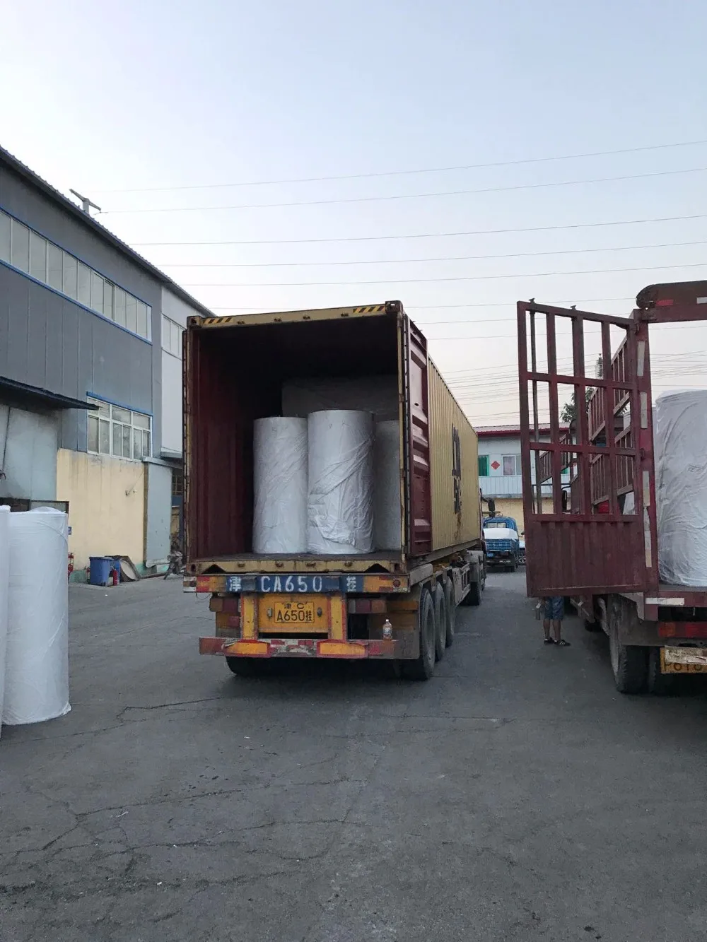 Wholesale Customize width raw material for making  napkin tissue paper jumbo mother parent roll