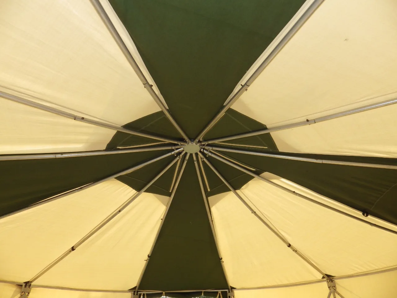 Outdoor Modern Waterproof Family Camping House Glamping Yurt Tent for Camping Yurt Home Luxury Mongolian Yurt Tent