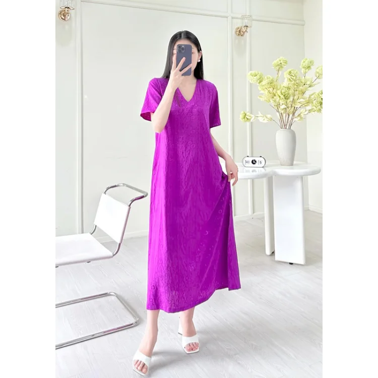 Lady Dress Good Quality Sustainable For Women Clothing Vintage Design Customized Color Vietnam Manufacturer