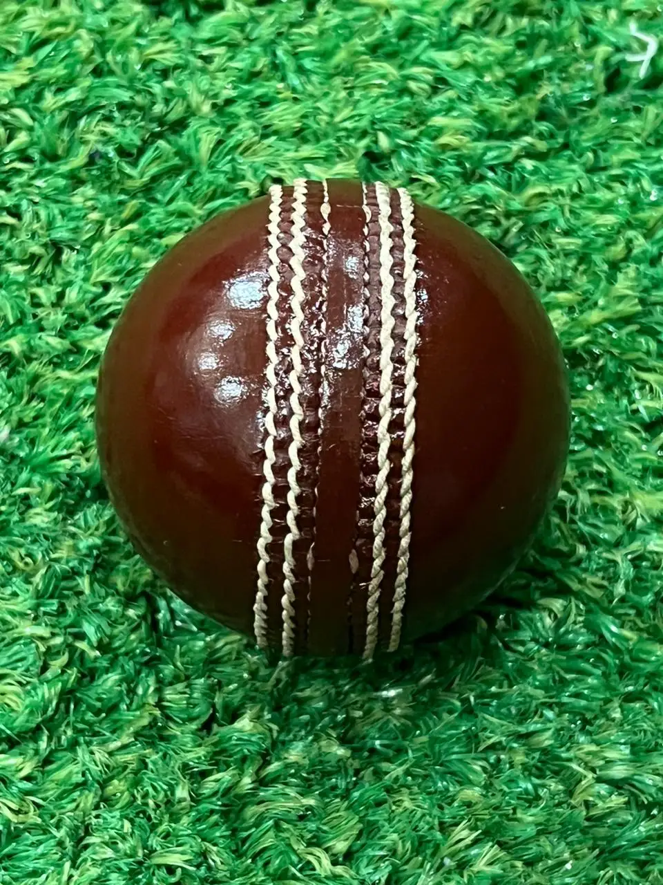 Top Quality Sports Red Leather Made cricket Training Hard Balls With Customized Brand Name
