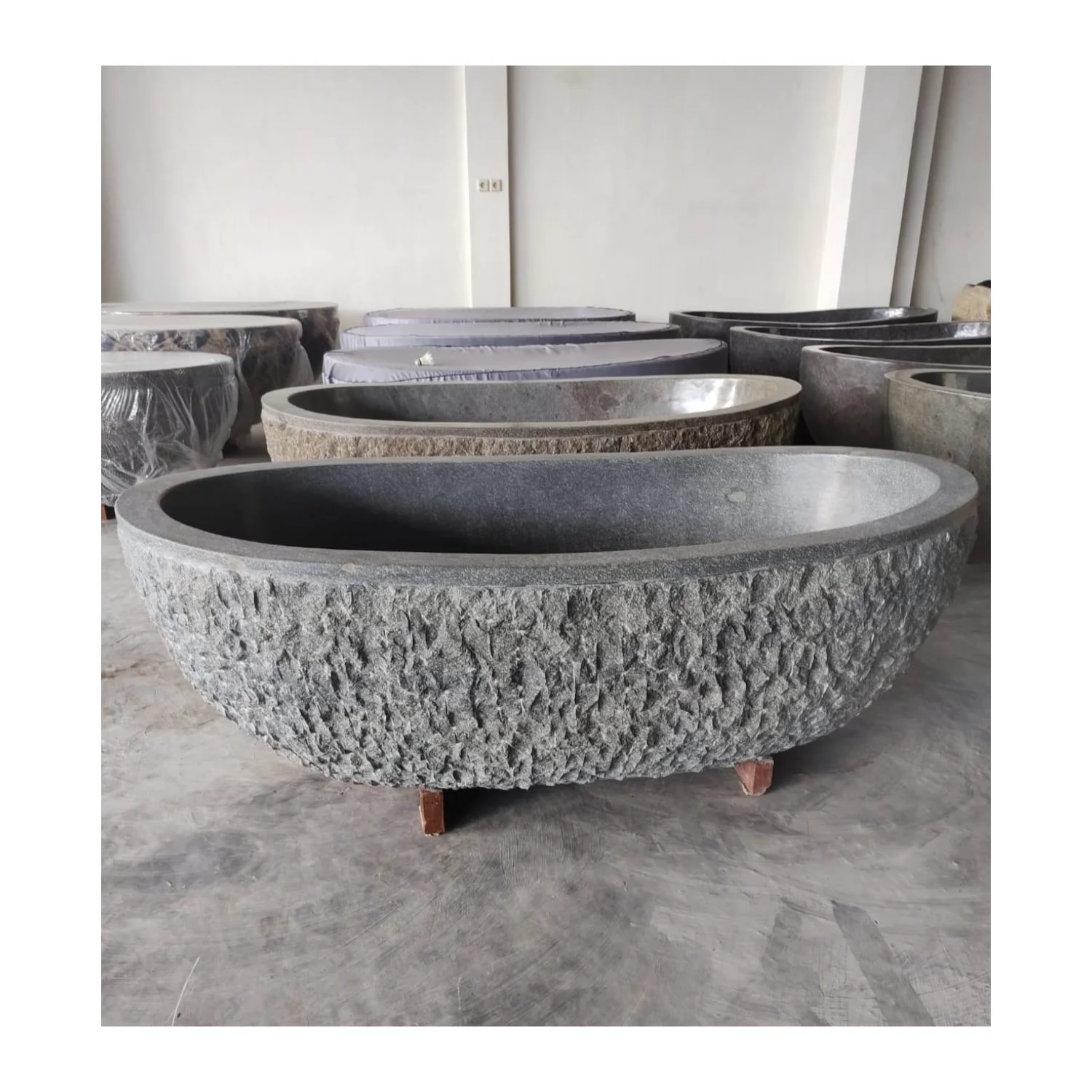 Indonesia Hand Carved Limestone Bath Tubs Grey Natural Stone Bathtub 200x100 for Bathroom Furniture Large River Stone Bathtub