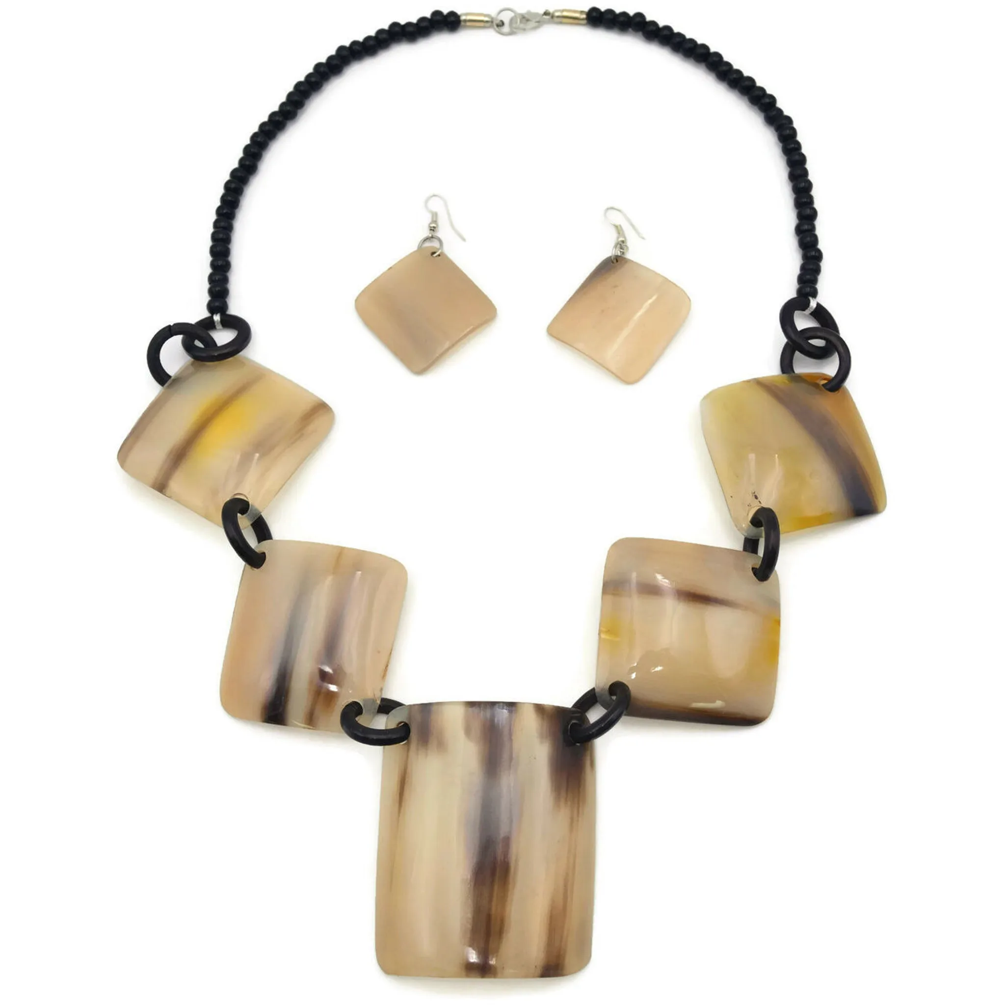 Best Offers Top Grade Horn Necklace for Women Customized Style & Size Featuring Diamond & Pearl Manufactured Chains