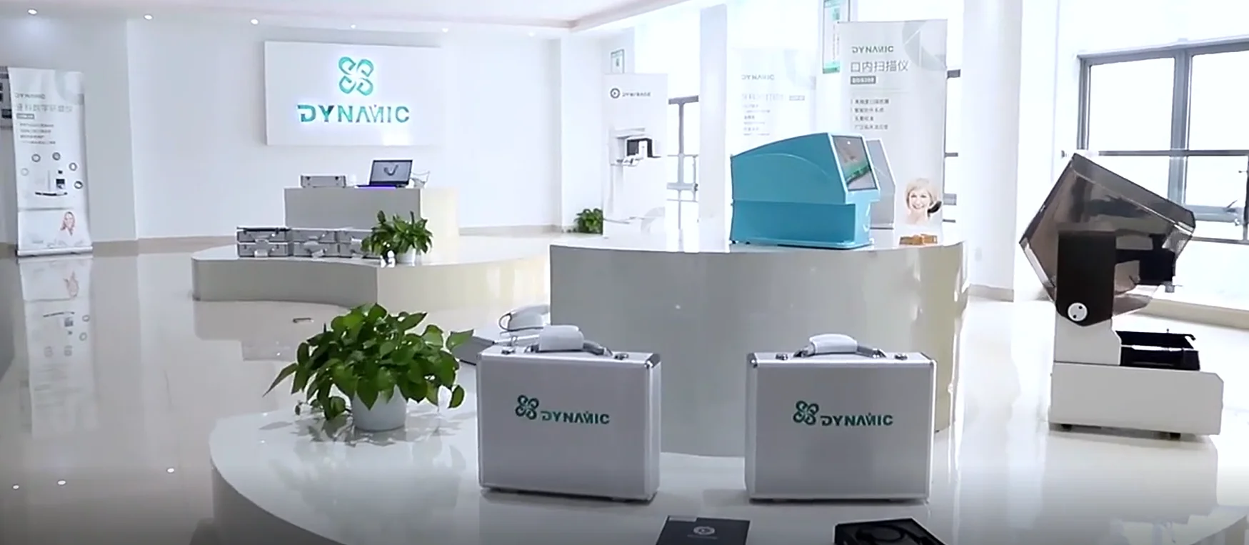 Hot Sale DYNAMIC  DDS300 Scanner Dental Intraoral Scanner