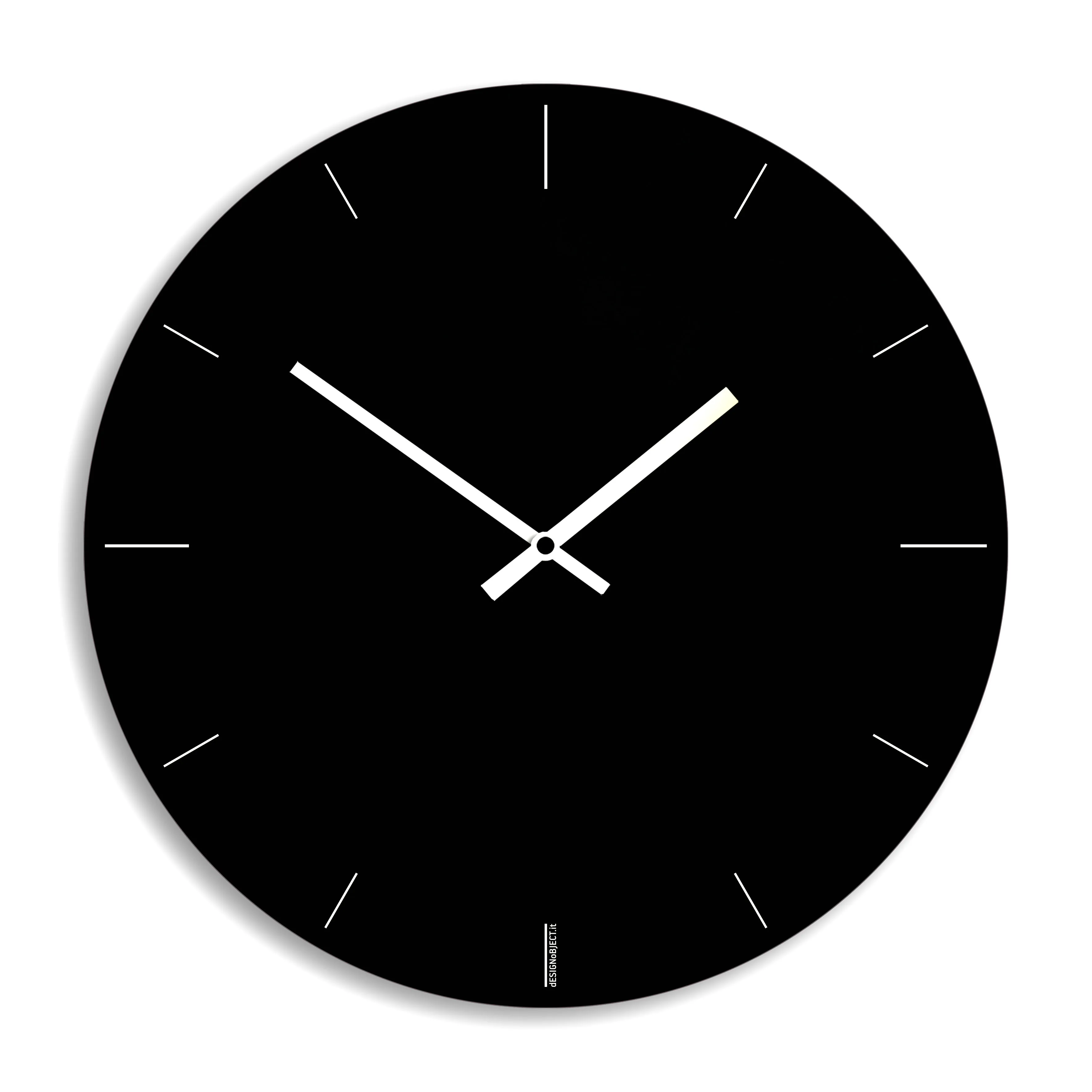 High quality Simple wall clock with black face