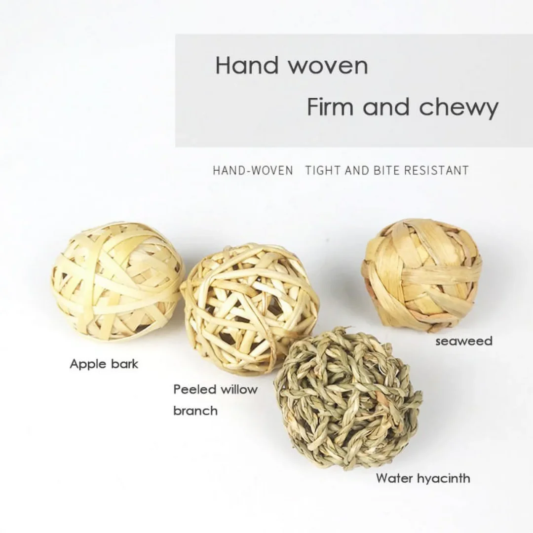 Rabbit Toys Natural Wooden Hamster Bunny Chew Toys Small Pet Guinea Pig Toys Grass Rattan Balls for Wholesale