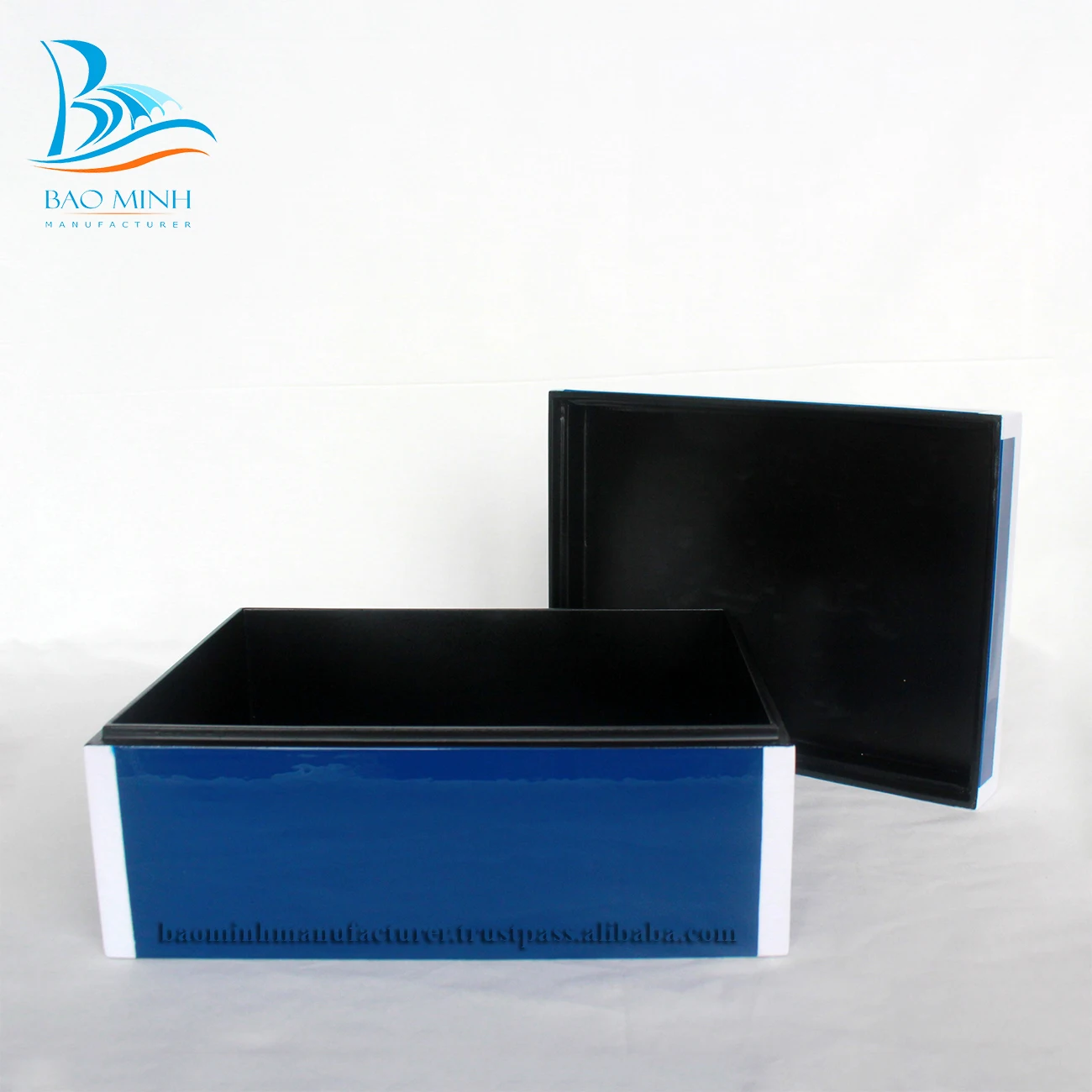 Blue lacquered jewelry boxes from Vietnam