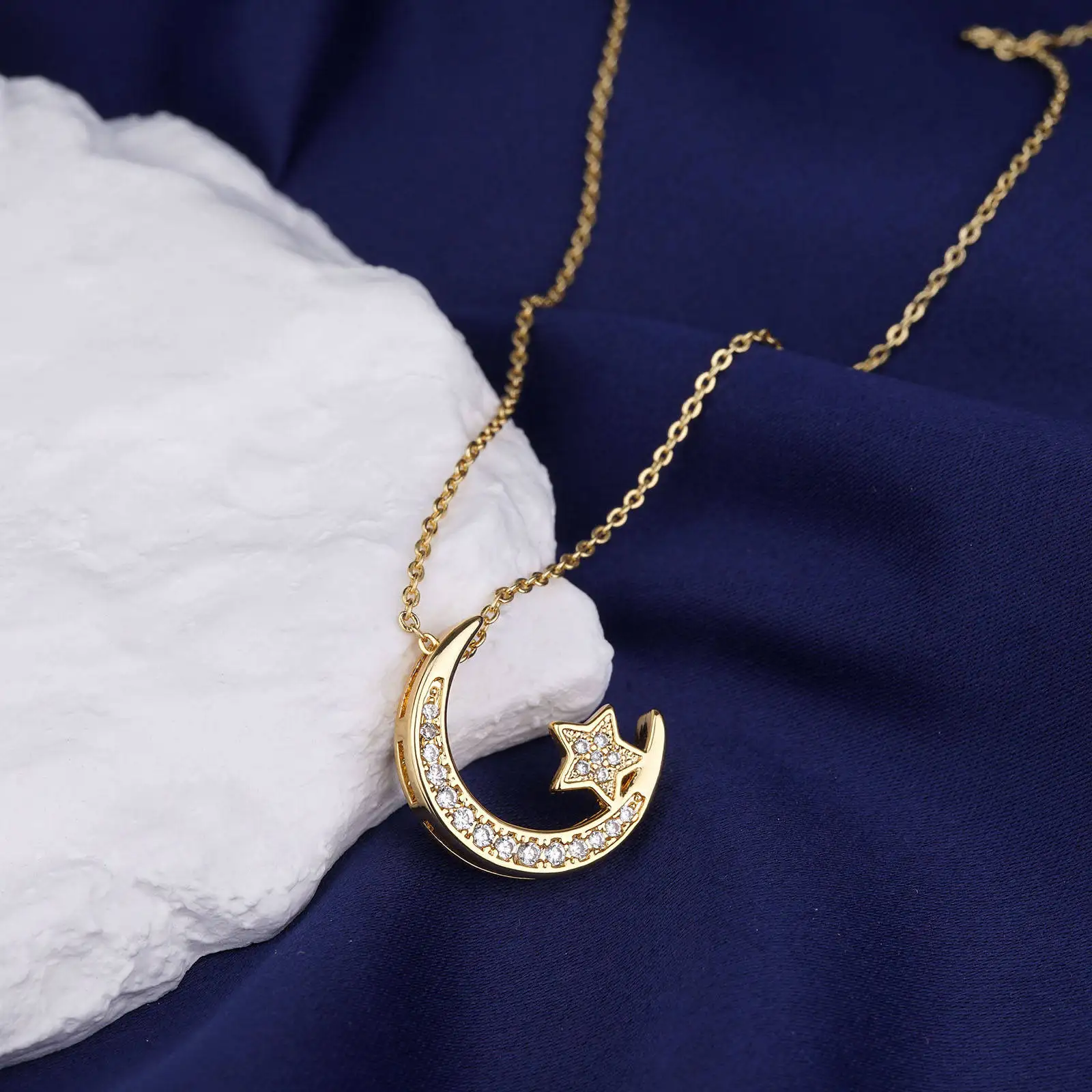collares de luna Brass Zircon Moon And Star Necklace Gold Plated Moon Necklace Moon Pendant Necklace For Valentine Jewelry