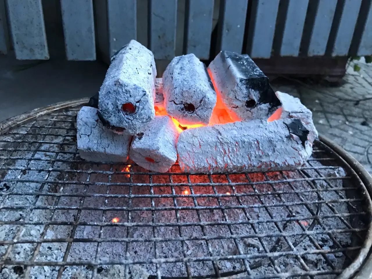 OGATAN Vietnam Sawdust Briquette Supplier Charcoal BBQ/GRILL Hexagonal charcoal White Ash High Heat Long burning time