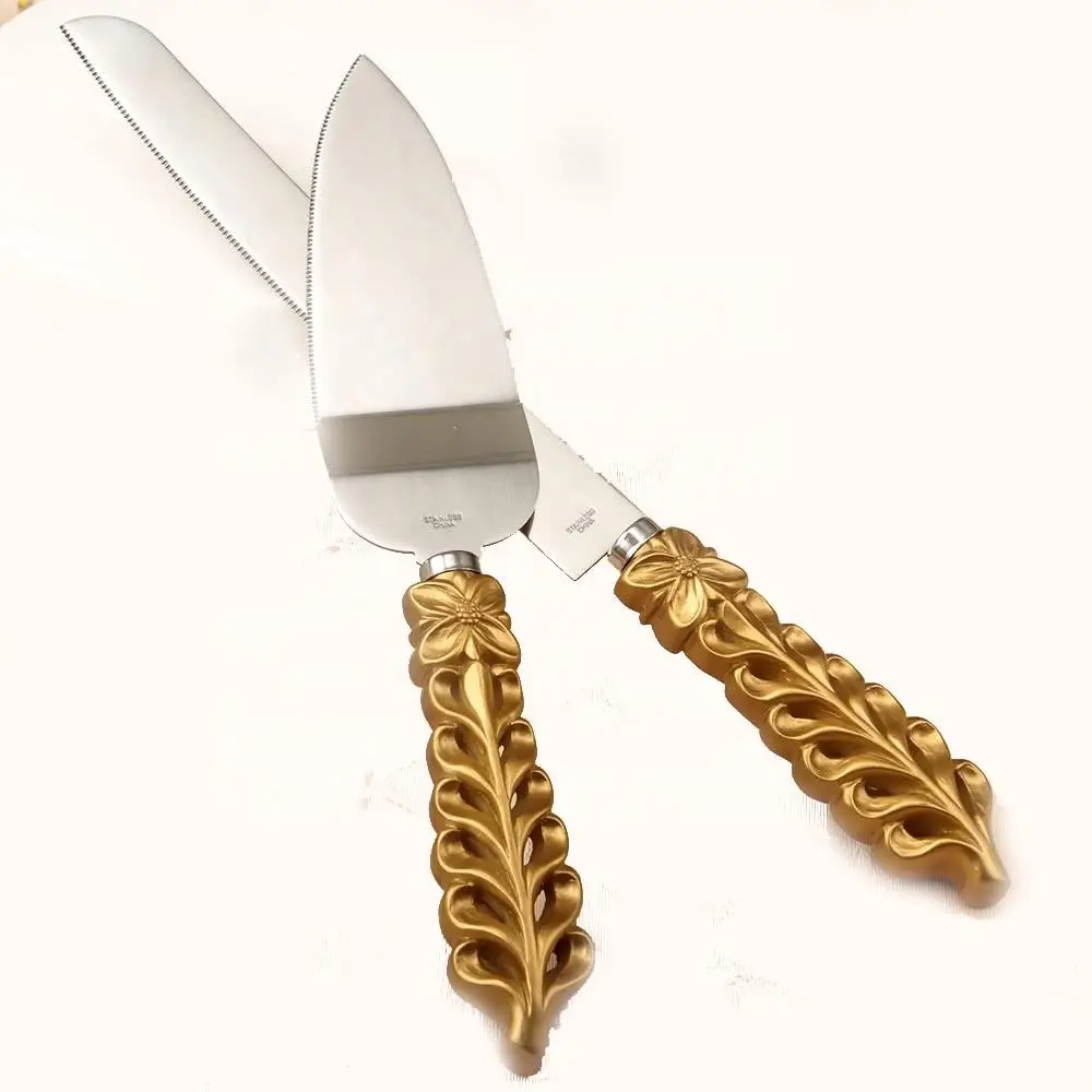 Unique Design  Handmade Gold Handle Silver Metal Stainless Steel Cake Knife With Cake Server Set Made With High Quality Material
