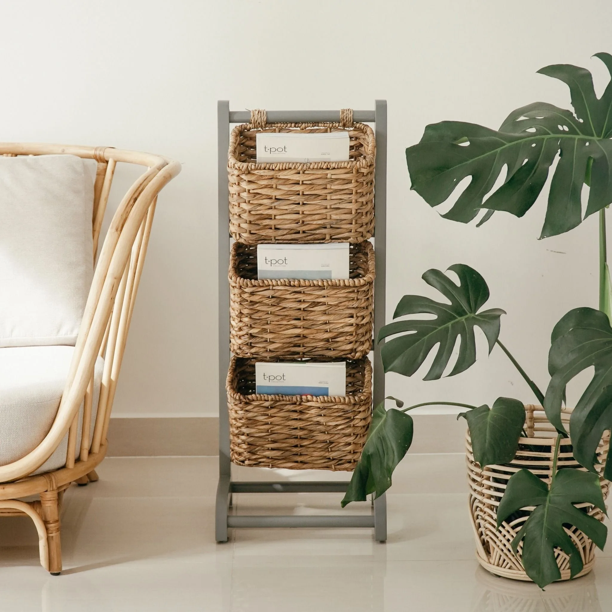 Best price MDF nightstand bedside table home furniture wooden closets top selling bathroom storage cabinet