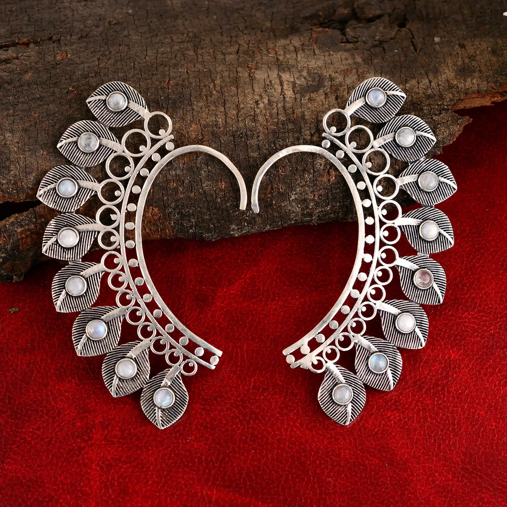 Wholesale ExpoQuality Stone Ear Cuff Metal Brass Leaf Style Moonstone Ear Cuffs Gold Color Ear Cuffs