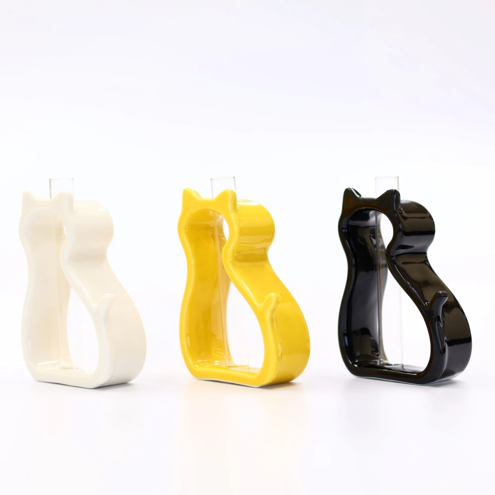 Miscellaneous goods Cat small single flower vase