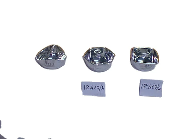 Посуда и тарелки из нержавеющей стали с серебряными ножками