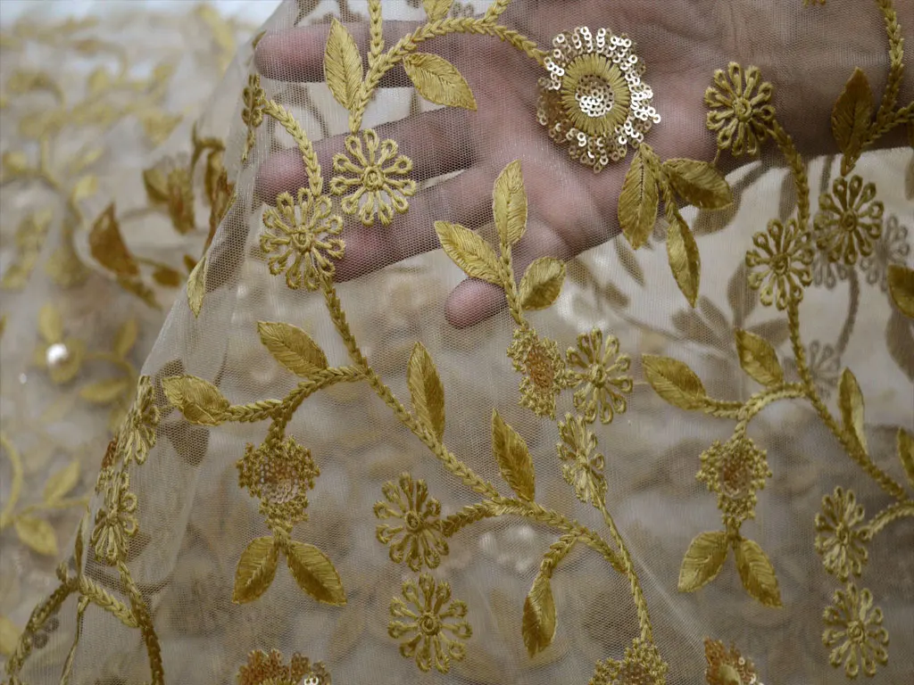 Wholesale New Designer Handmade Embroidery Cotton Fabric For Garments Home Textiles & Accessories Bags Embroidered Raw Fabric