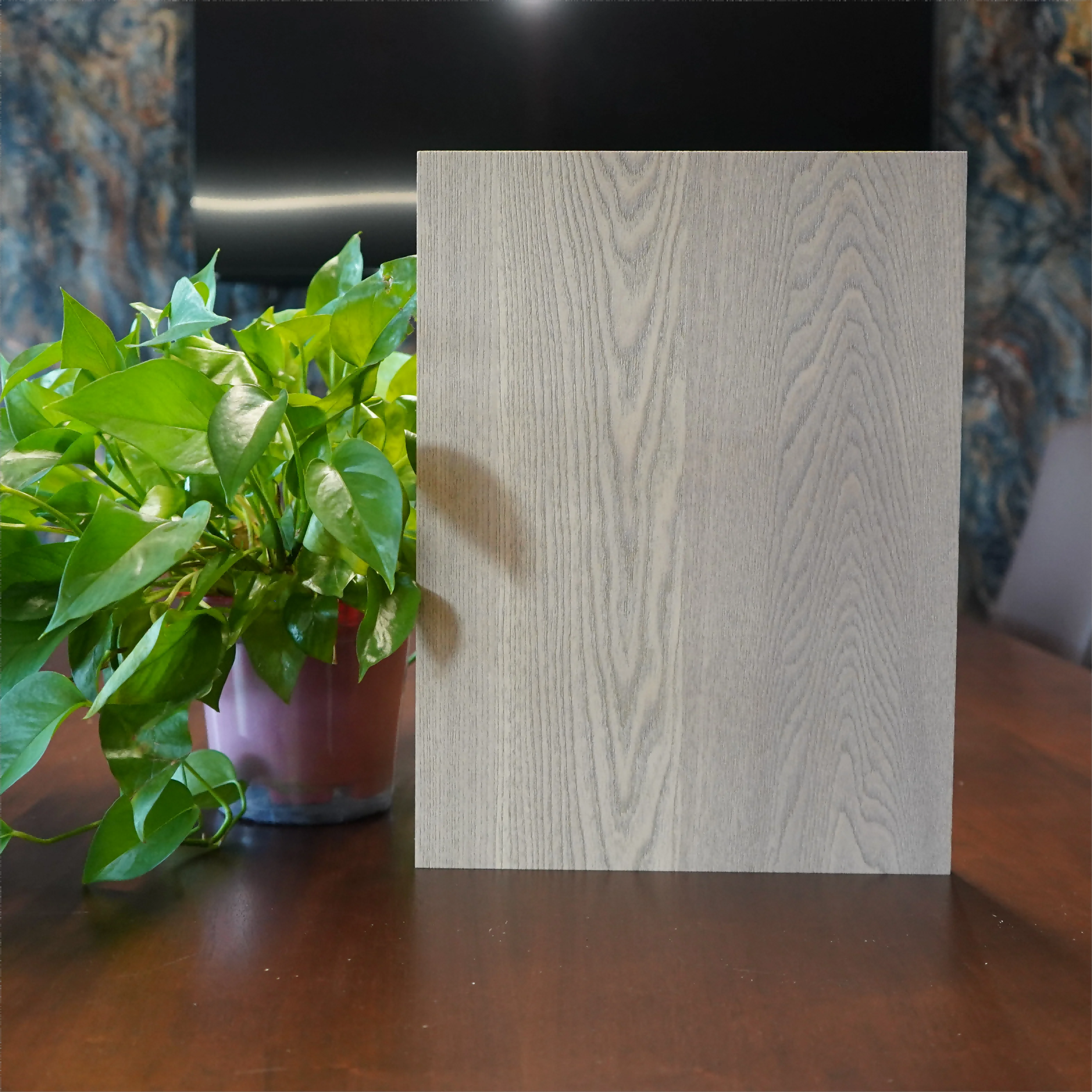 1220*2745mm 18mm Thick High Quality Veneers Natural Oak Veneer MDF for Cabinets and Cupboards