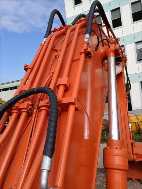 30 тонн Подержанный Doosan DX300 гусеничный экскаватор гидравлический цилиндр для экскаватора продажи
