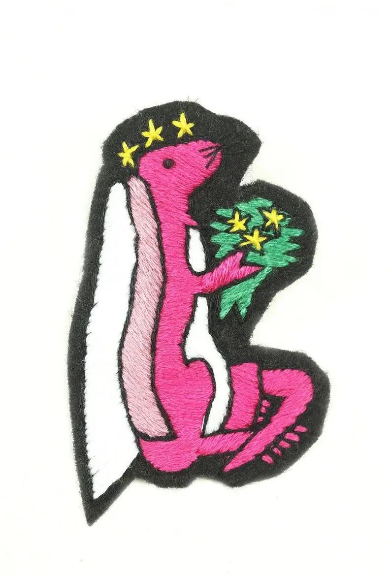 Customized Factory Made Cheap Price Fabric Embroidered Patch Badges Sew Embroidery Patches Clothing Woven Badges Patch