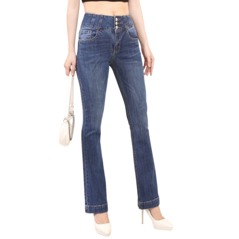 Refreshing style with Made in Vietnam Jeans is Innovation from a New Perspective with the trend of 2024