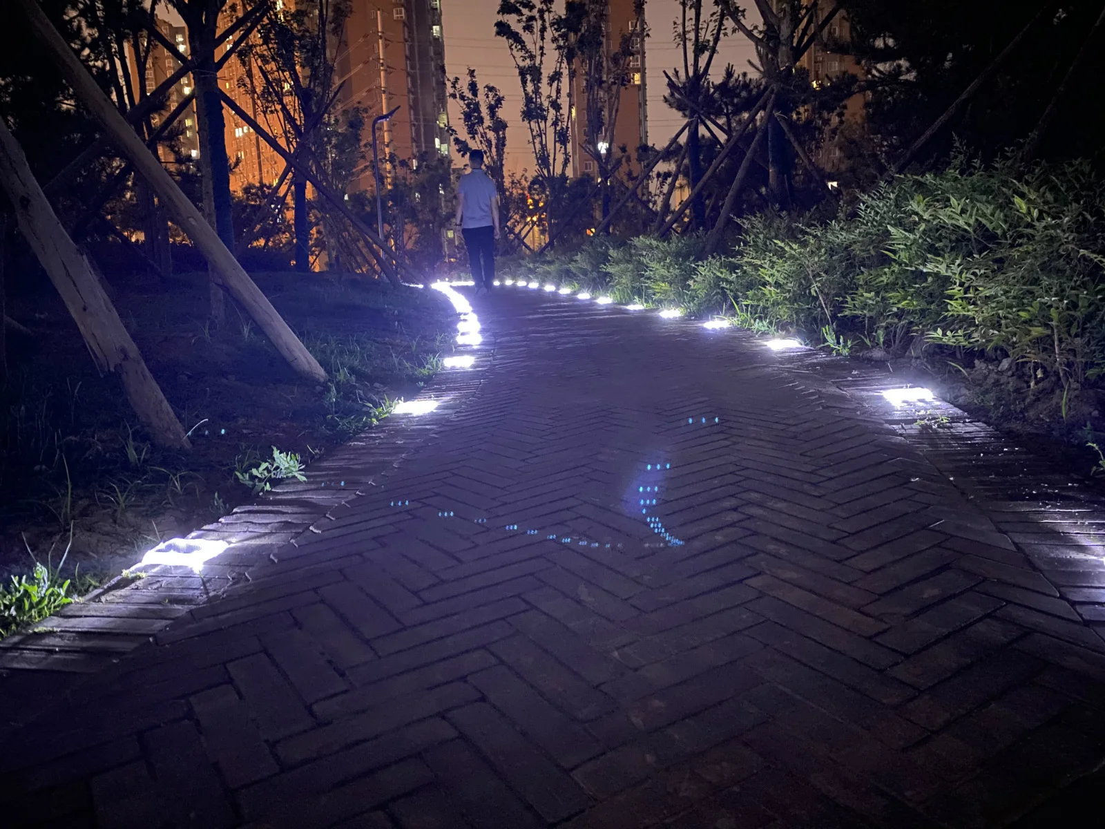 Светильники на солнечных батареях, 114*90*11 мм