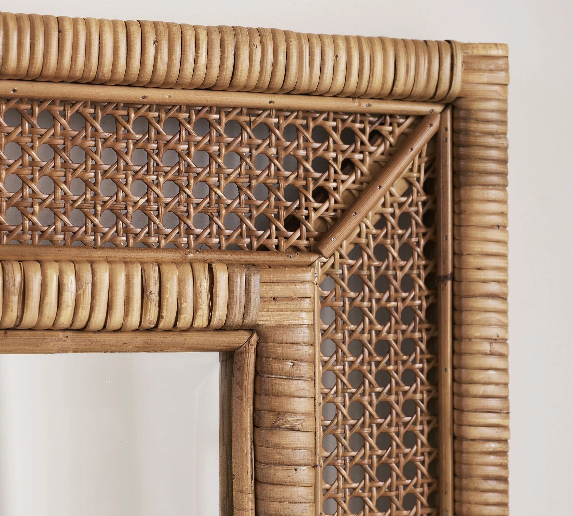 New Collection Cheapest Item Wall Decoration Rattan Mirrors Frames Elegant Bathroom Mirrors Framed mirrors Mirrors For Bathrooms