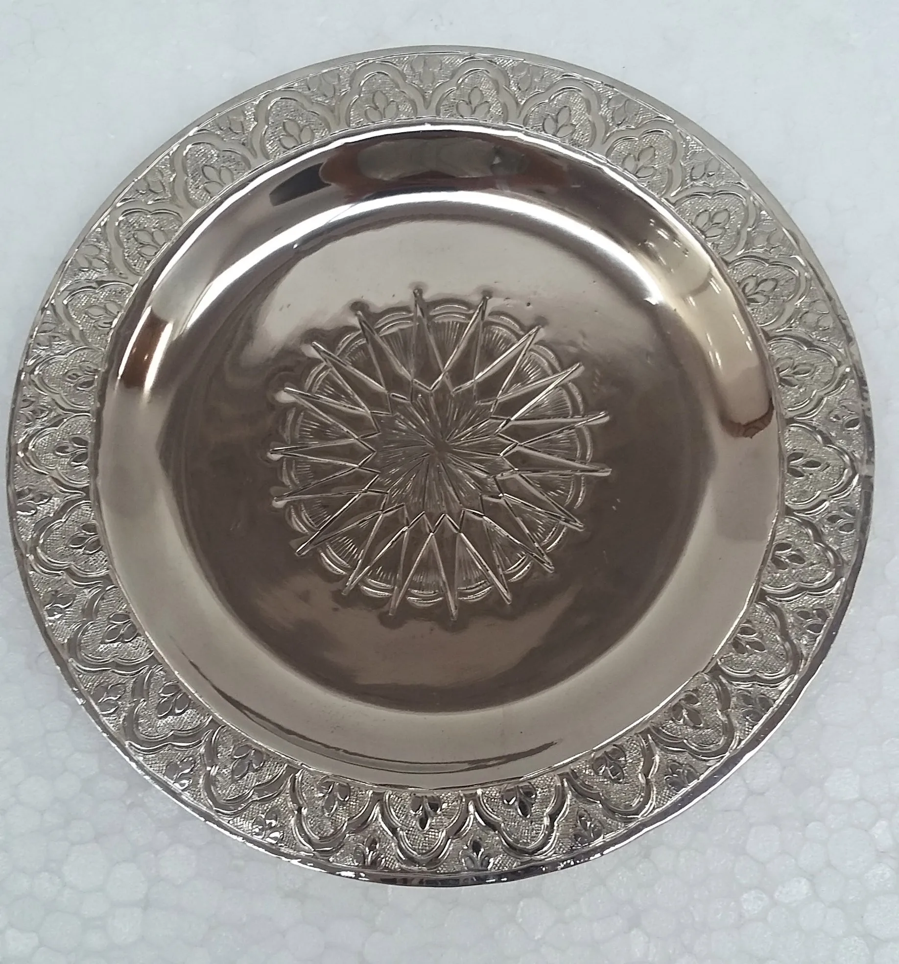 Aluminium Nickel Plated Moroccan Round Tray