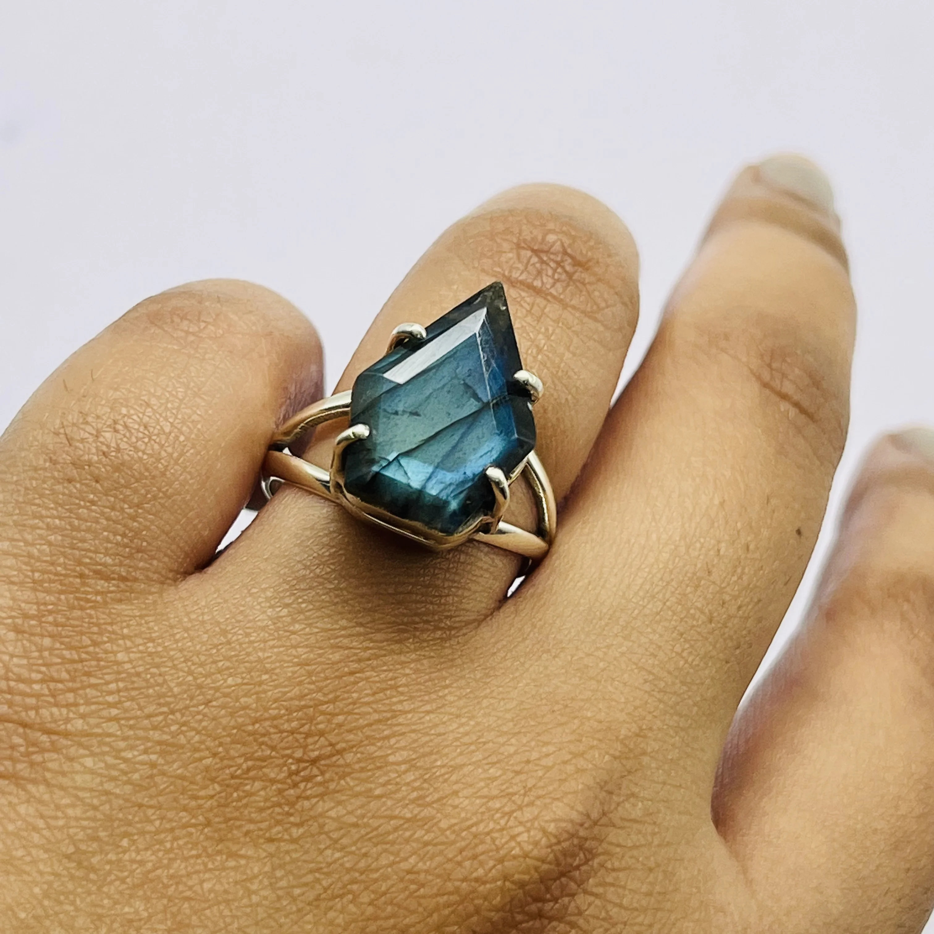 Silver 925 Handmade Triangle Shape Rings Natural Labradorite Wedding Jewellery