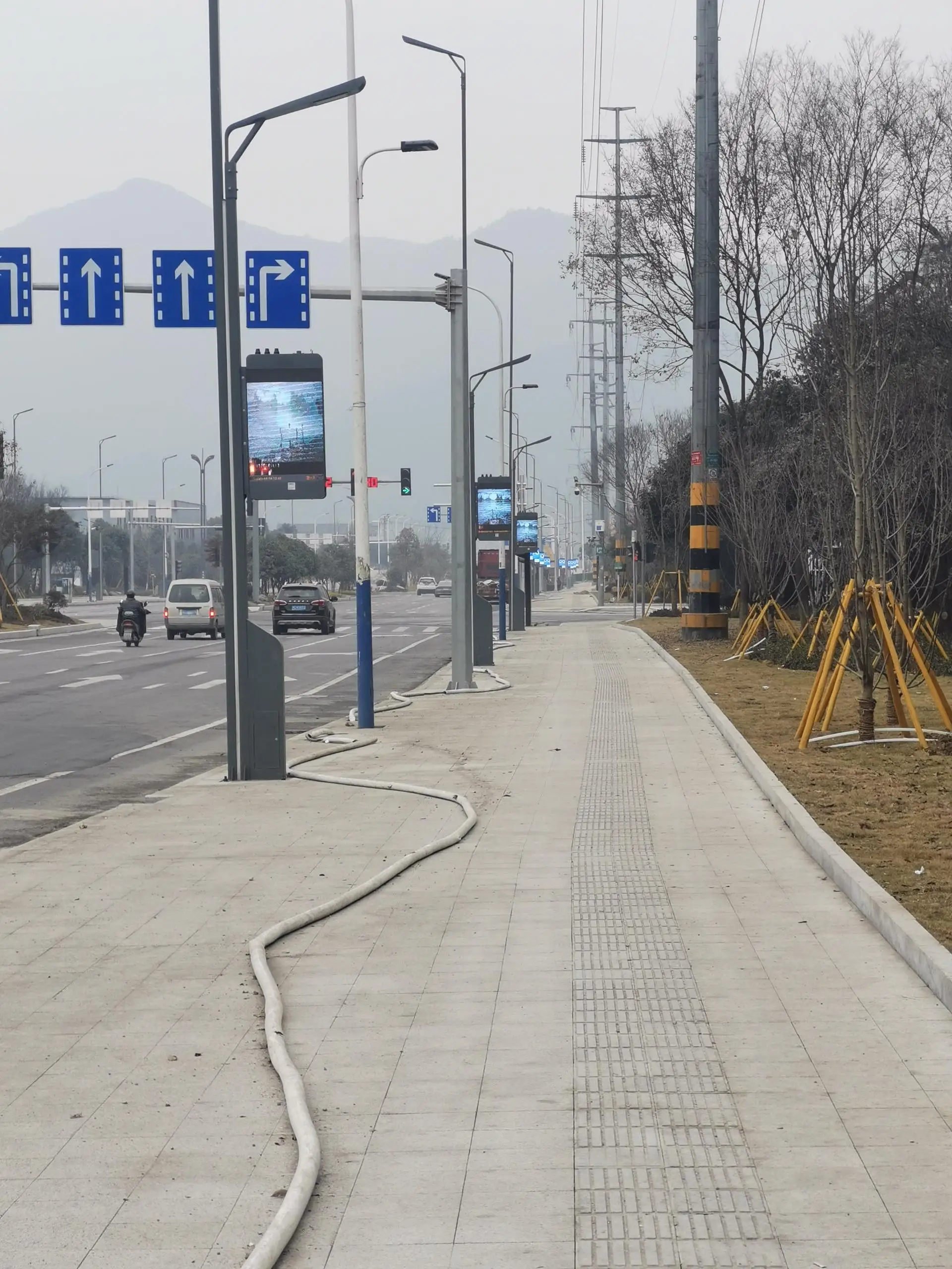 INTEFLY 6meter 8meter 10meter City smart light pole /smart Street light pole WIFI, CCTV camera,Charge equipment